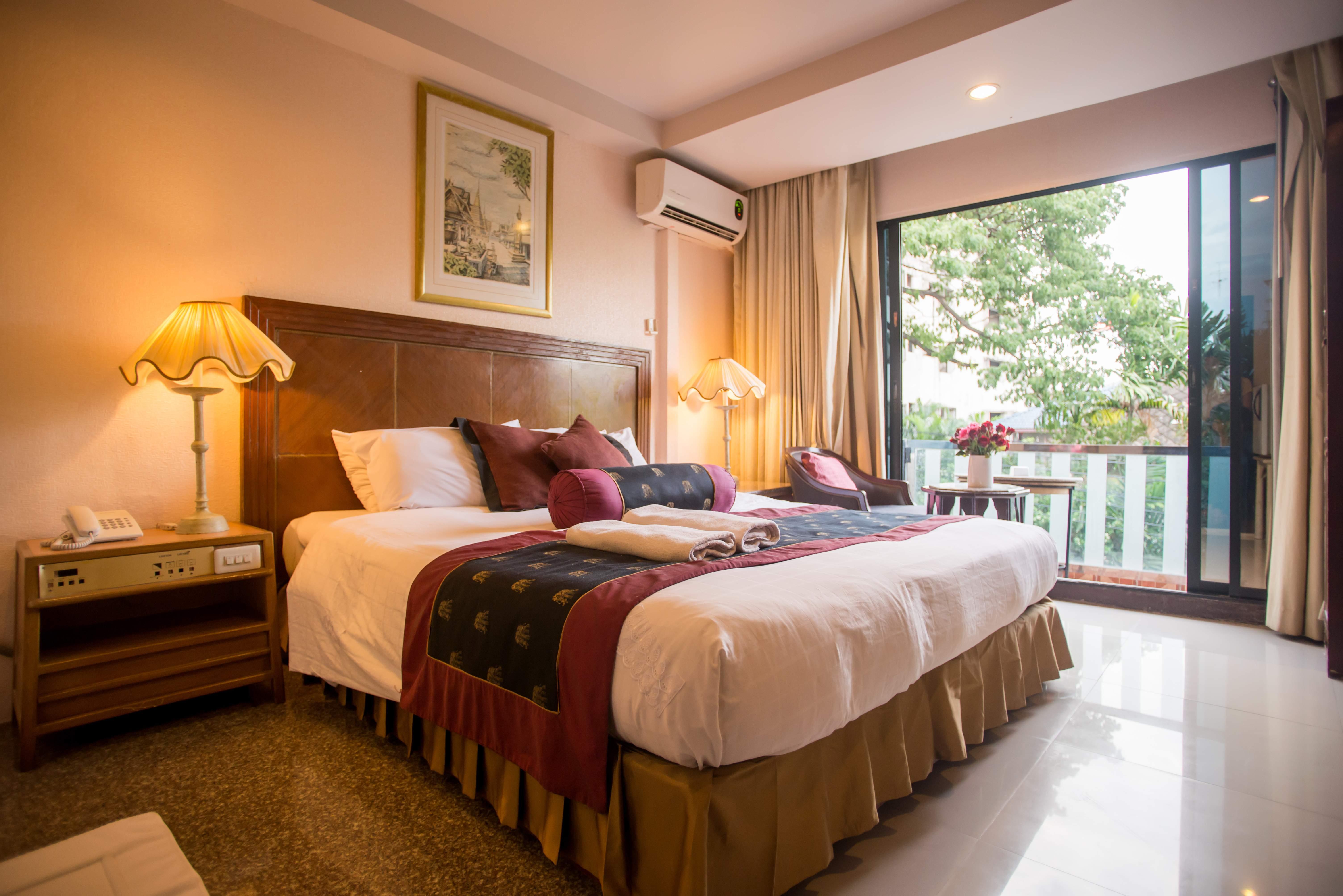 Diamond City Hotel Sha Certified Бангкок Экстерьер фото