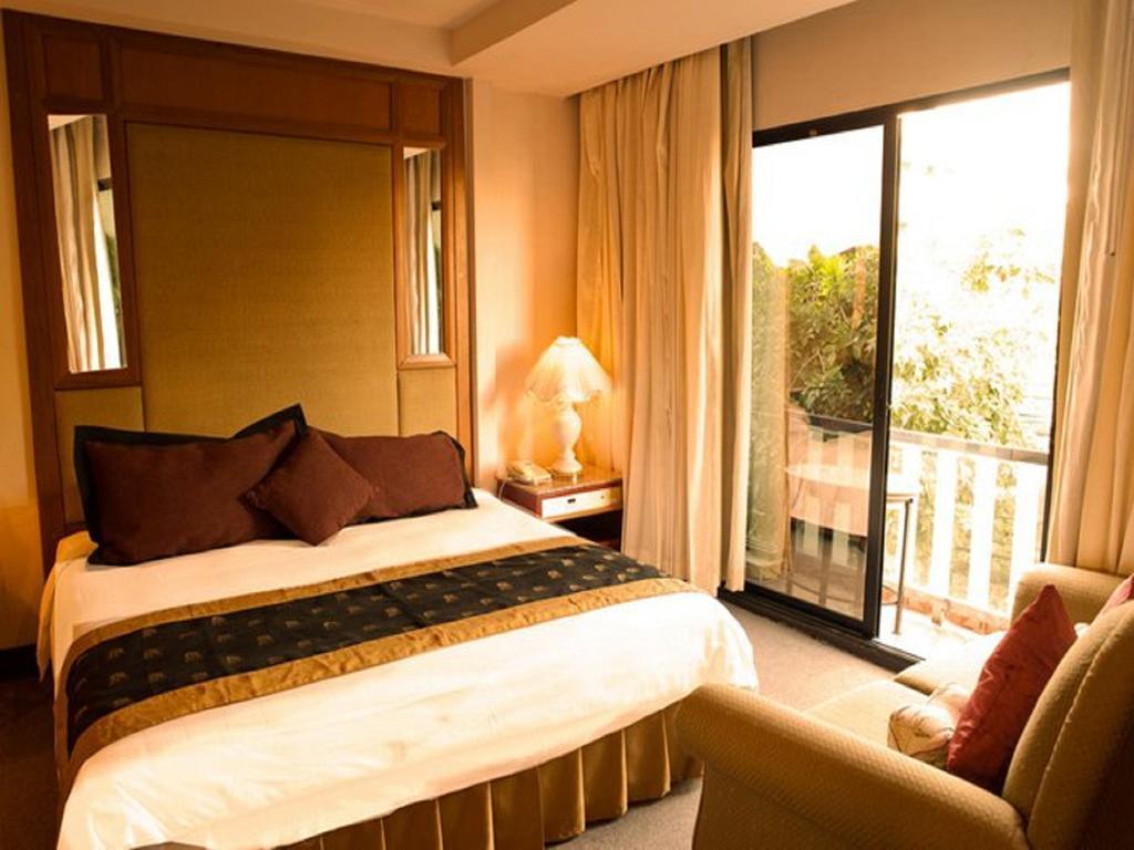 Diamond City Hotel Sha Certified Бангкок Экстерьер фото